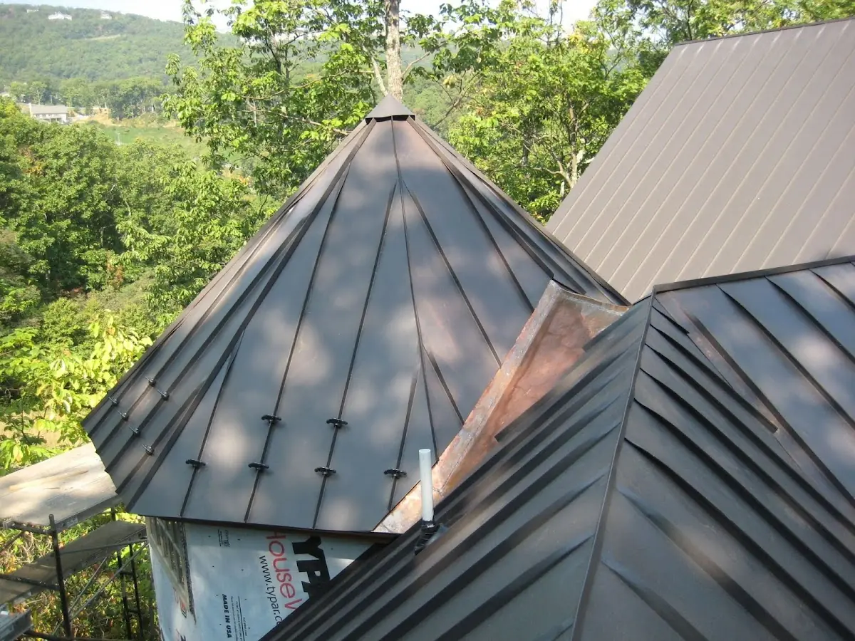 Professional Roof Tarp Installation by Craftsman Roofing in Palos Verdes Peninsula